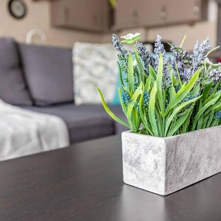 2 Bed & 2 Bath Cosy Apartment Slough- Free Parking Exteriör bild