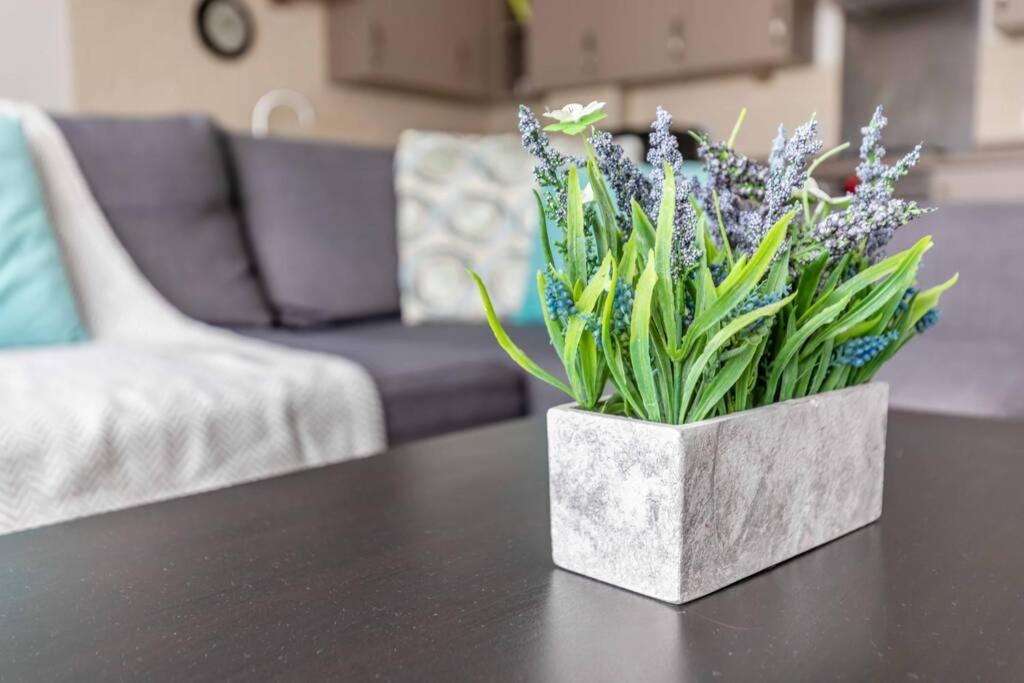2 Bed & 2 Bath Cosy Apartment Slough- Free Parking Exteriör bild